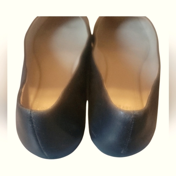 Tory Burch Chelsea Cap-Toe Leather Black Ballet Flats with Brass TB Logo Sz 6 - Picture 6 of 8